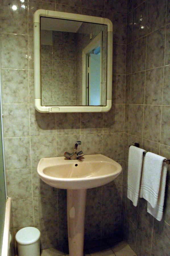 Le Relais Des Primeurs Logis Hotel Taulé Kültér fotó