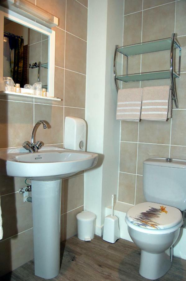 Le Relais Des Primeurs Logis Hotel Taulé Kültér fotó