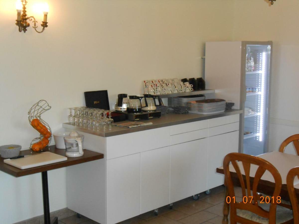 Le Relais Des Primeurs Logis Hotel Taulé Kültér fotó
