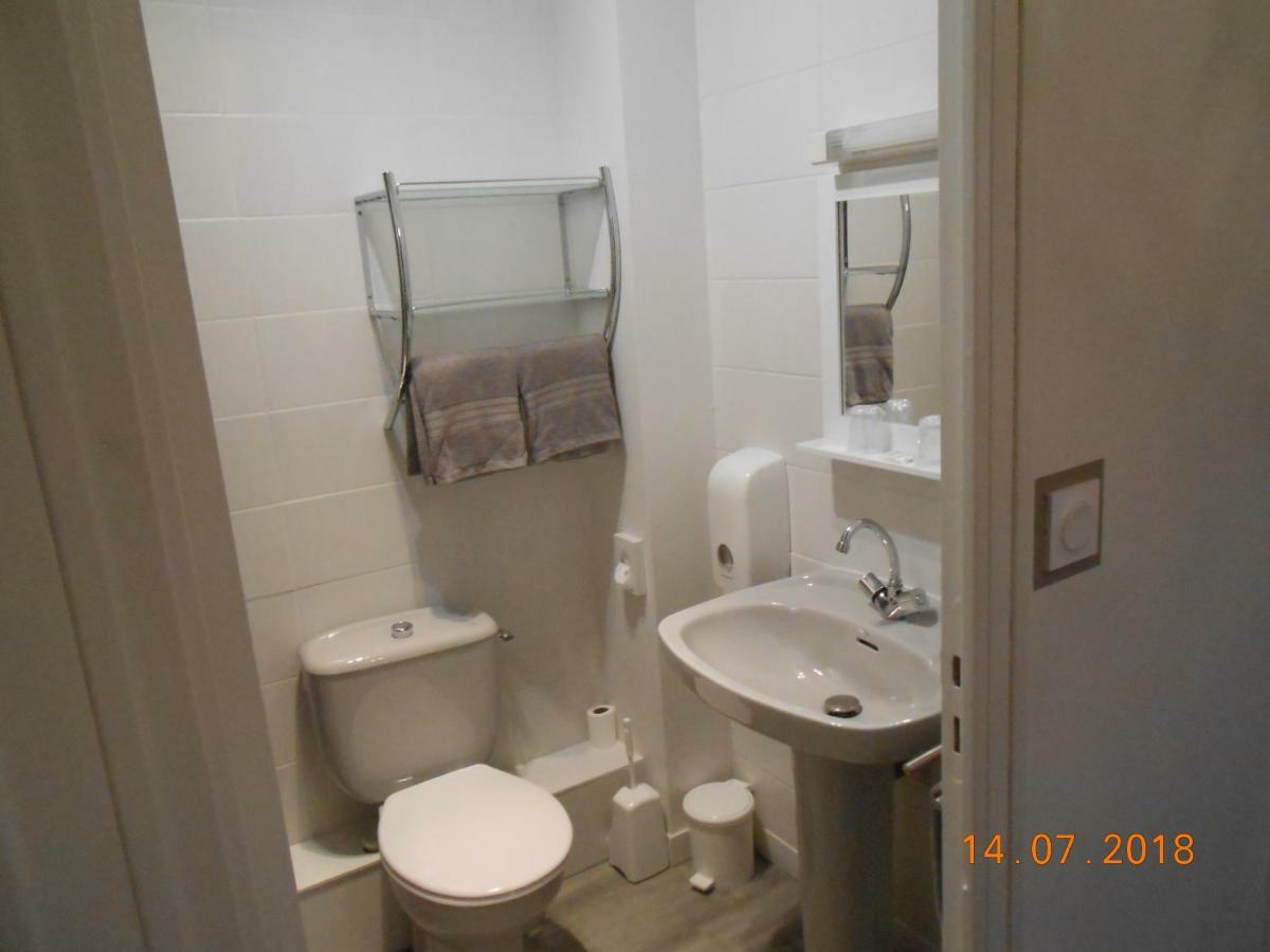 Le Relais Des Primeurs Logis Hotel Taulé Kültér fotó